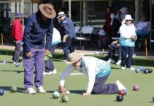 Mixed gender bowls at Kingscote: PHOTOS