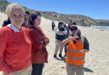 Federal environment minister visits Seal Bay on Kangaroo Island