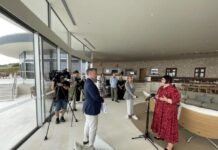 SA tourism minister tours Southern Ocean Lodge, welcomes three cruise ships in three days