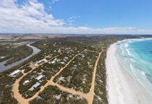 Telstra mobile upgrade at Vivonne Bay, Swoop fixed wireless down across island