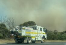 Scenes as the Birchmore fire burned towards Nepean Bay: PHOTOS