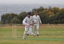Senior cricket action in the rain at Penneshaw: PHIOTOS