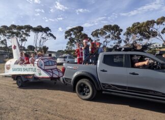 Trucks, bikes, cop cars at the Advance Kingscote Christmas Pageant: PHOTOS