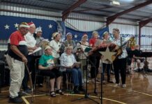 Carols and families at the Advance Kingscote Christmas Pageant: PHOTOS