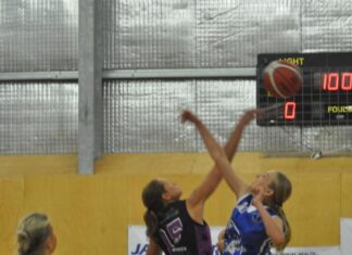 B Women basketball action at Penneshaw: PHOTOS