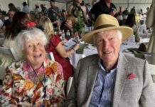 Fashions, family, good food at KI racing carnival: PHOTOS