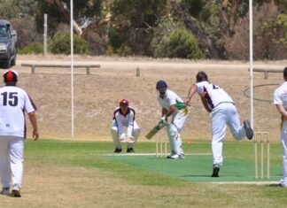 Hog Bay seniors score first win against Western Districts: PHOTOS
