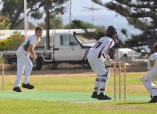 Razorbacks U16 Mixed v Western Districts Saints at Penneshaw Oval: PHOTOS