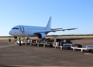 Large charter plane lands on Kangaroo Island
